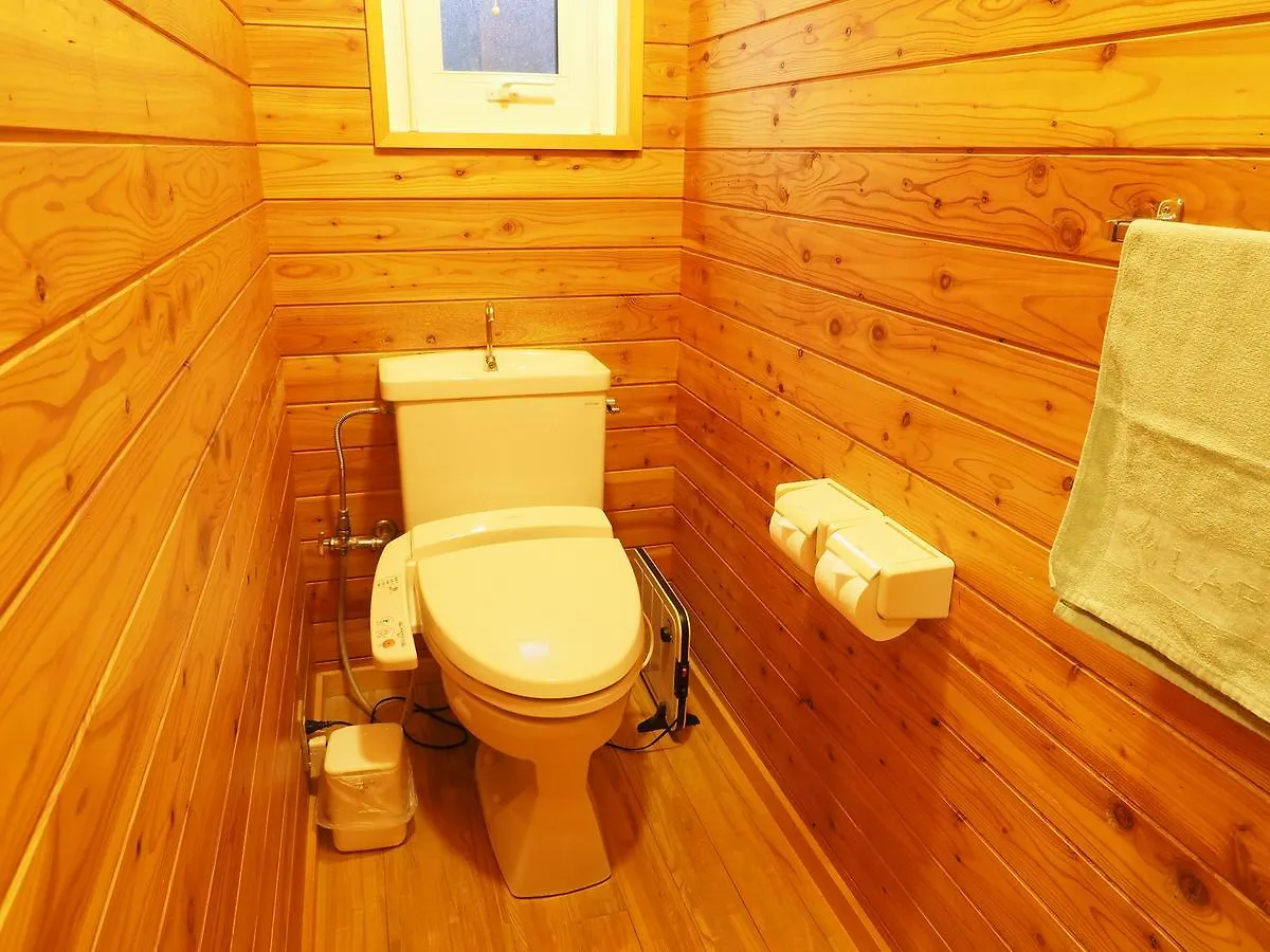 Log Hotel Larch Lake Kanayama Minamifurano Ryokan