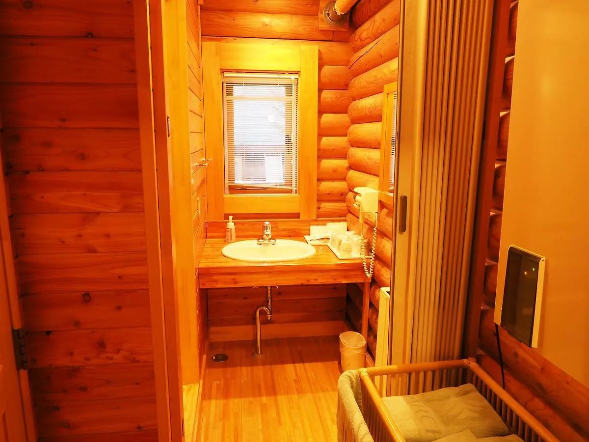 *** Ryokan Log Hotel Larch Lake Kanayama Minamifurano Japan