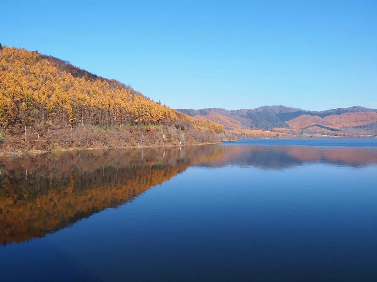 Log Hotel Larch Lake Kanayama Minamifurano 3*,